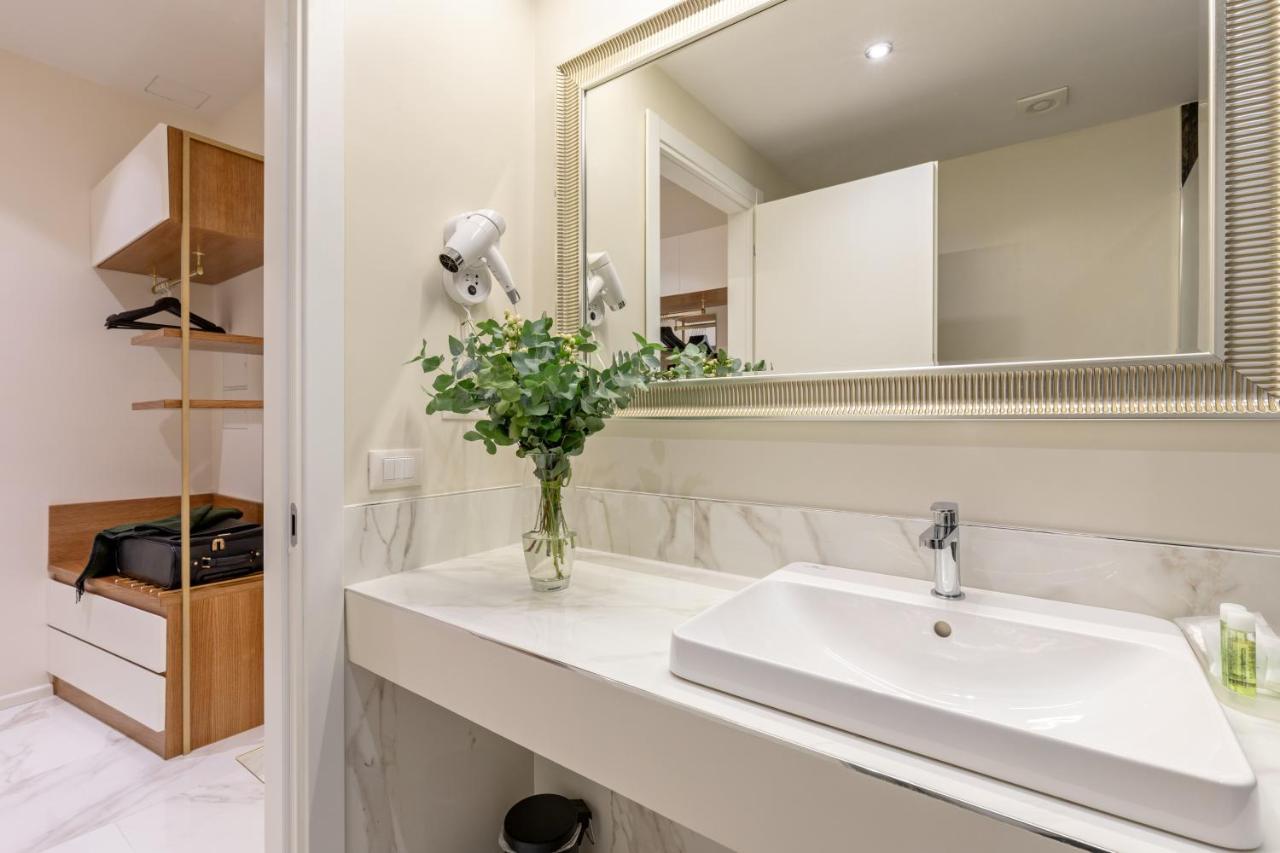 Cavour Suites Guest House Róma Kültér fotó